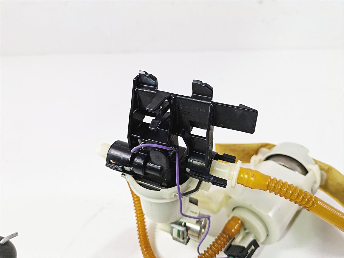 2011 Harley FXDC Dyna Super Glide Fuel Gas Petrol Pump & Level Sender 75218-04D {{ shop.shopifyCountryName }} - Mototech271