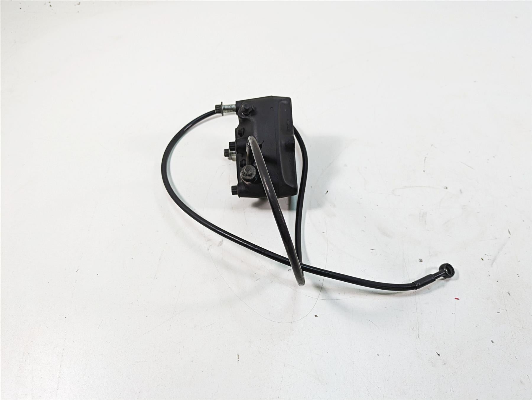 2005 Harley Dyna FXDL Low Rider Front Brake Caliper + Line 44046-00D {{ shop.shopifyCountryName }} - Mototech271