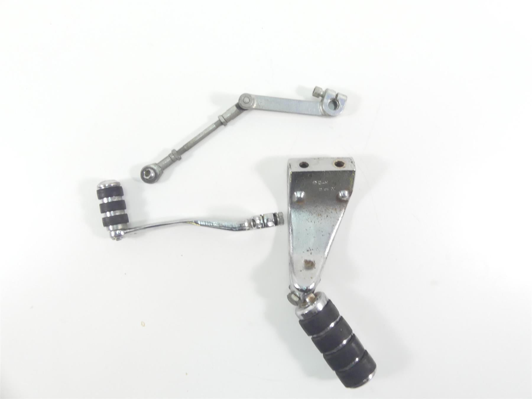 1999 Harley Dyna FXDL Low Rider Left Front Mid Footpeg & Shifter 34564-90B {{ shop.shopifyCountryName }} - Mototech271