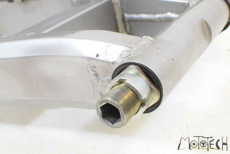 2005 Kawasaki ZZR1200 ZX1200 Rear Swingarm Swing Arm Straight 33001-1624-458 {{ shop.shopifyCountryName }} - Mototech271