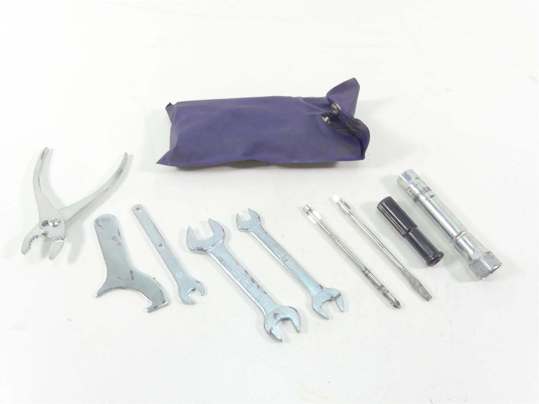 2003 Honda VT1100 C2 Shadow Sabre Owners Tools Tool Kit Bag 89101-ME5-670 {{ shop.shopifyCountryName }} - Mototech271