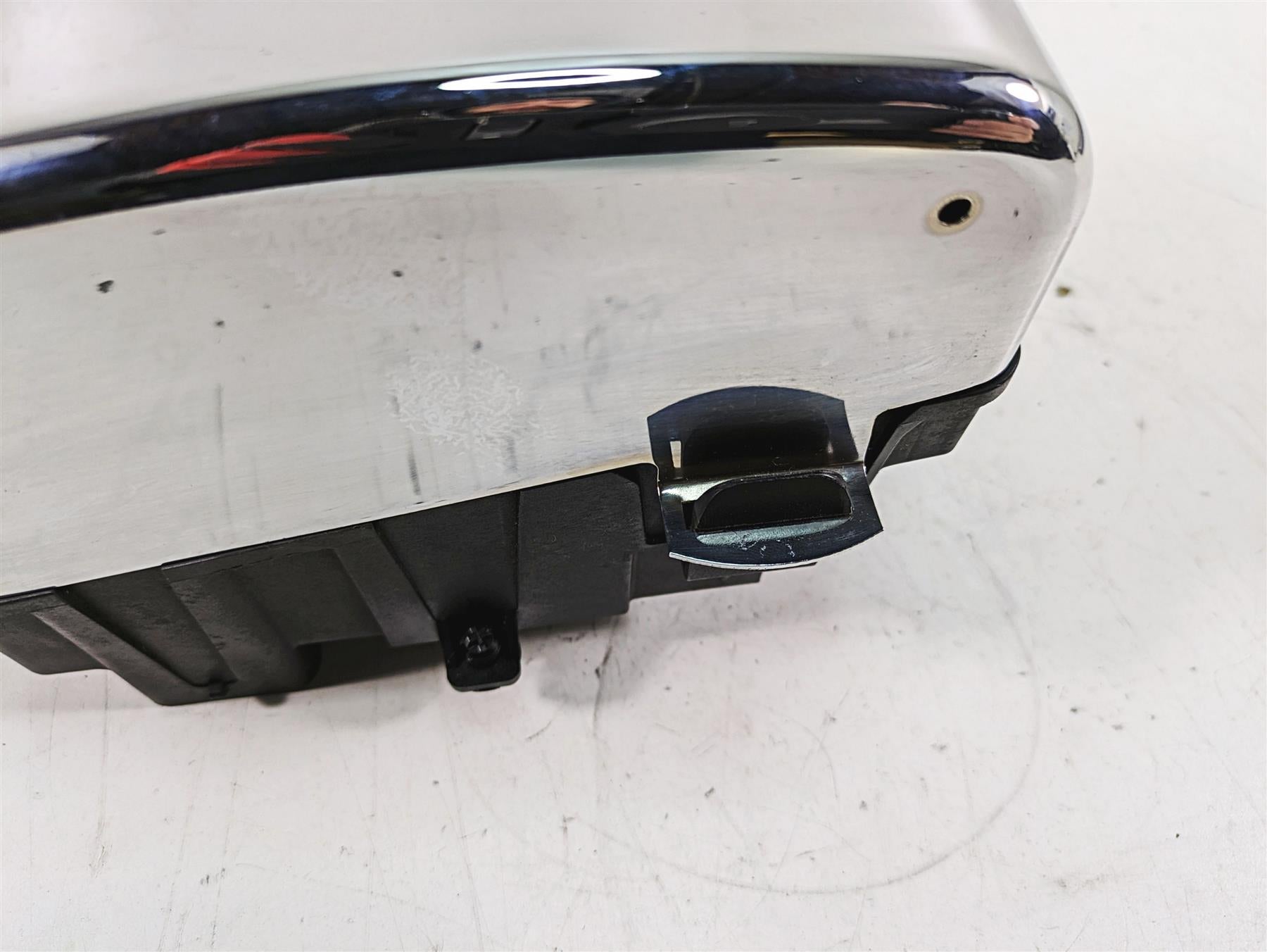 2015 Harley FXDL Dyna Low Rider Electrical Holder Tray & Cover 70367-12 {{ shop.shopifyCountryName }} - Mototech271