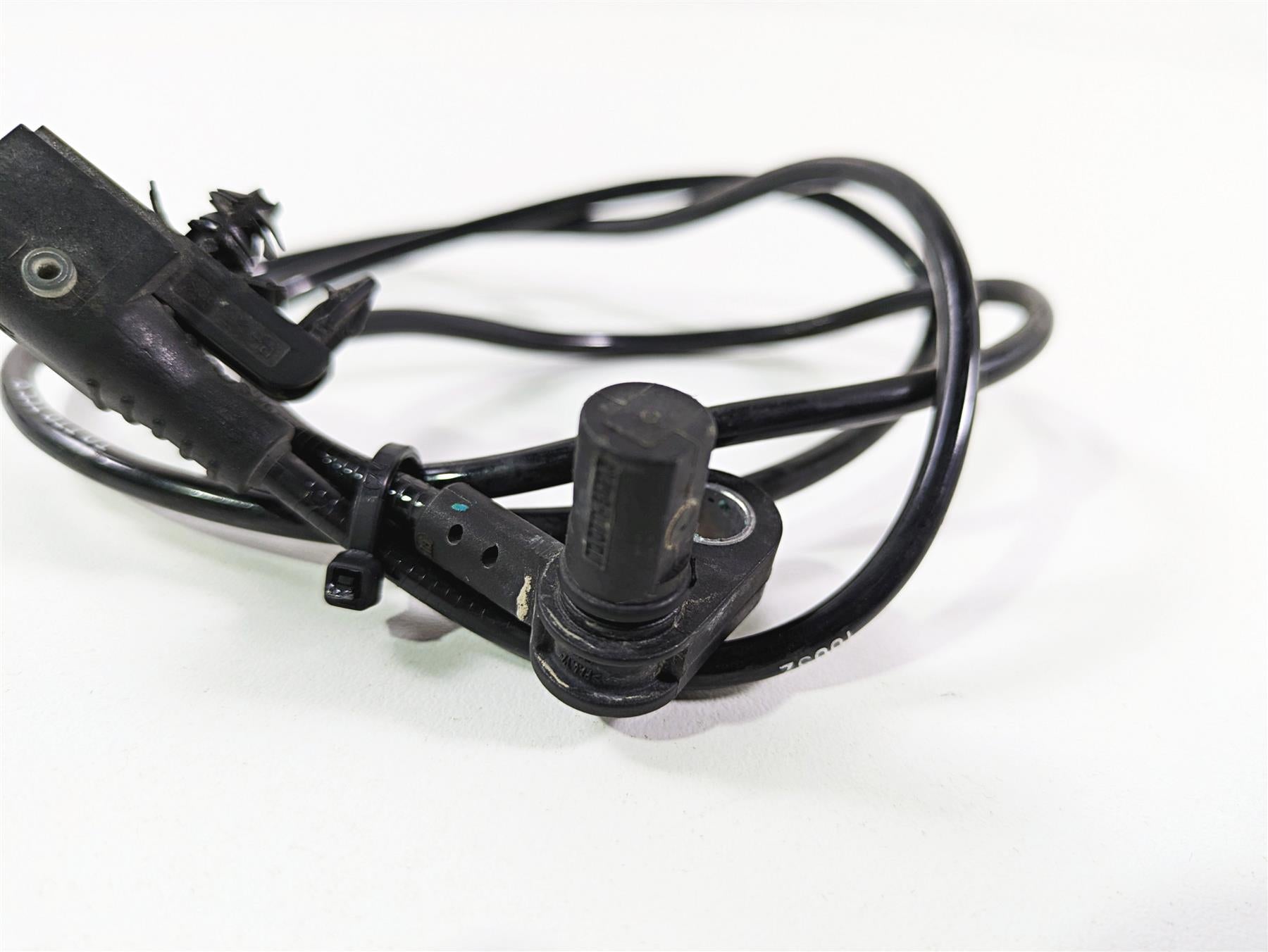 2019 BMW R1250RT K52 Front Abs Brake Wheel Speed Sensor 34528551611 34529443105 {{ shop.shopifyCountryName }} - Mototech271