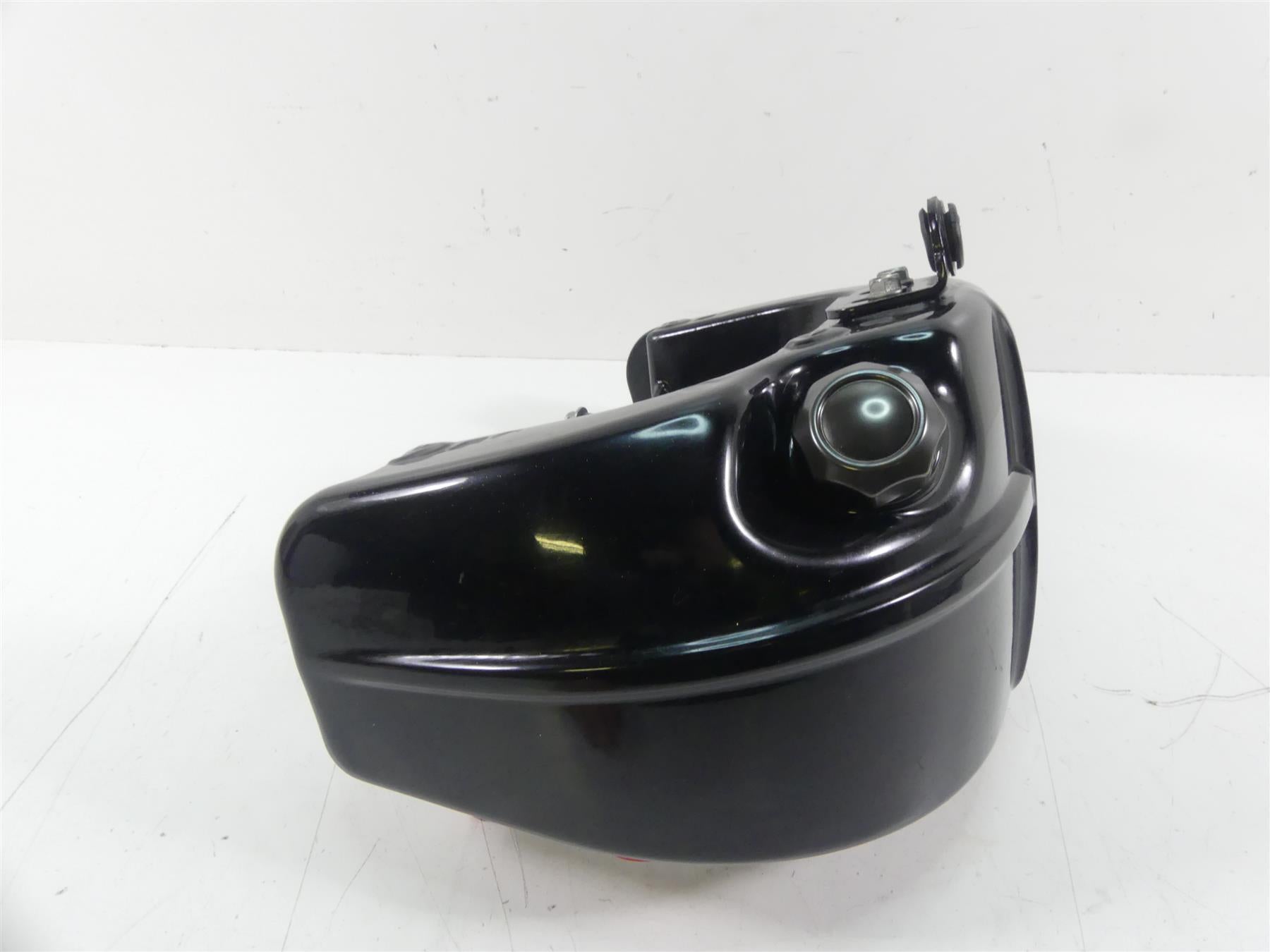 2017 Harley FXSE CVO Pro Street Breakout Oil Reservoir Tank & Lines 56000126 {{ shop.shopifyCountryName }} - Mototech271