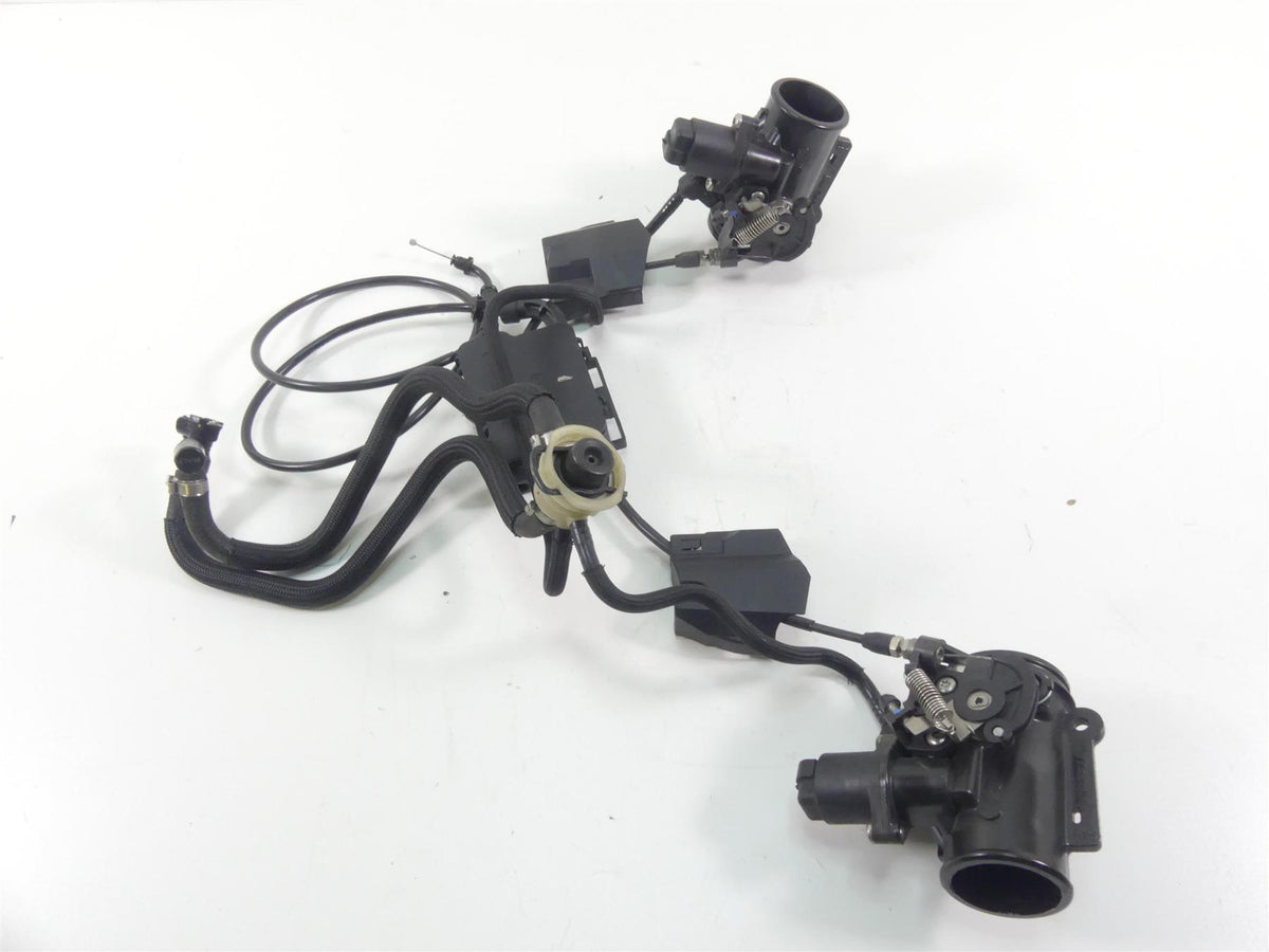 2017 BMW RnineT Racer K32 Bing Throttle Body Bodies & Junction Set 13547705239 {{ shop.shopifyCountryName }} - Mototech271