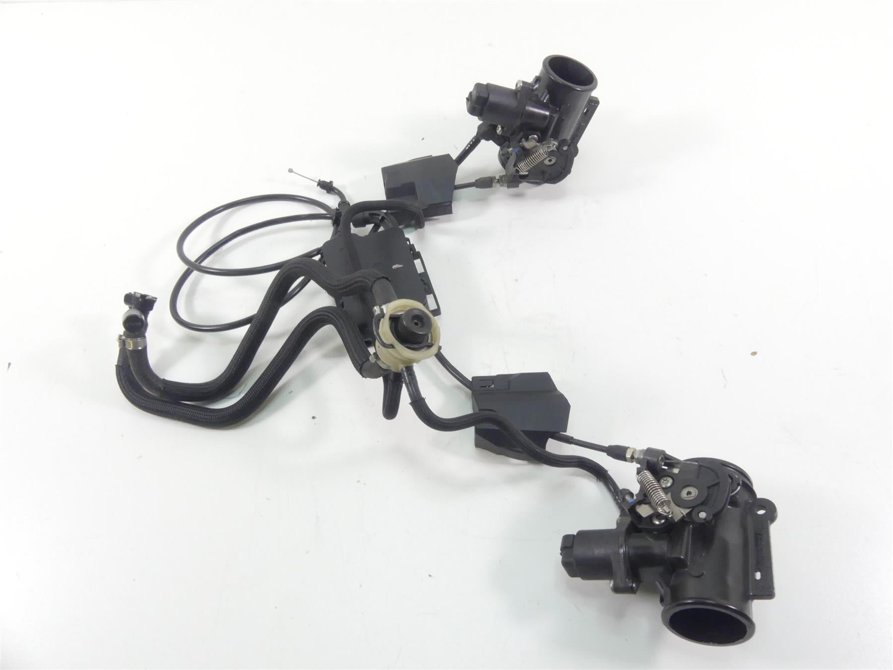 2017 BMW RnineT Racer K32 Bing Throttle Body Bodies & Junction Set 13547705239 {{ shop.shopifyCountryName }} - Mototech271