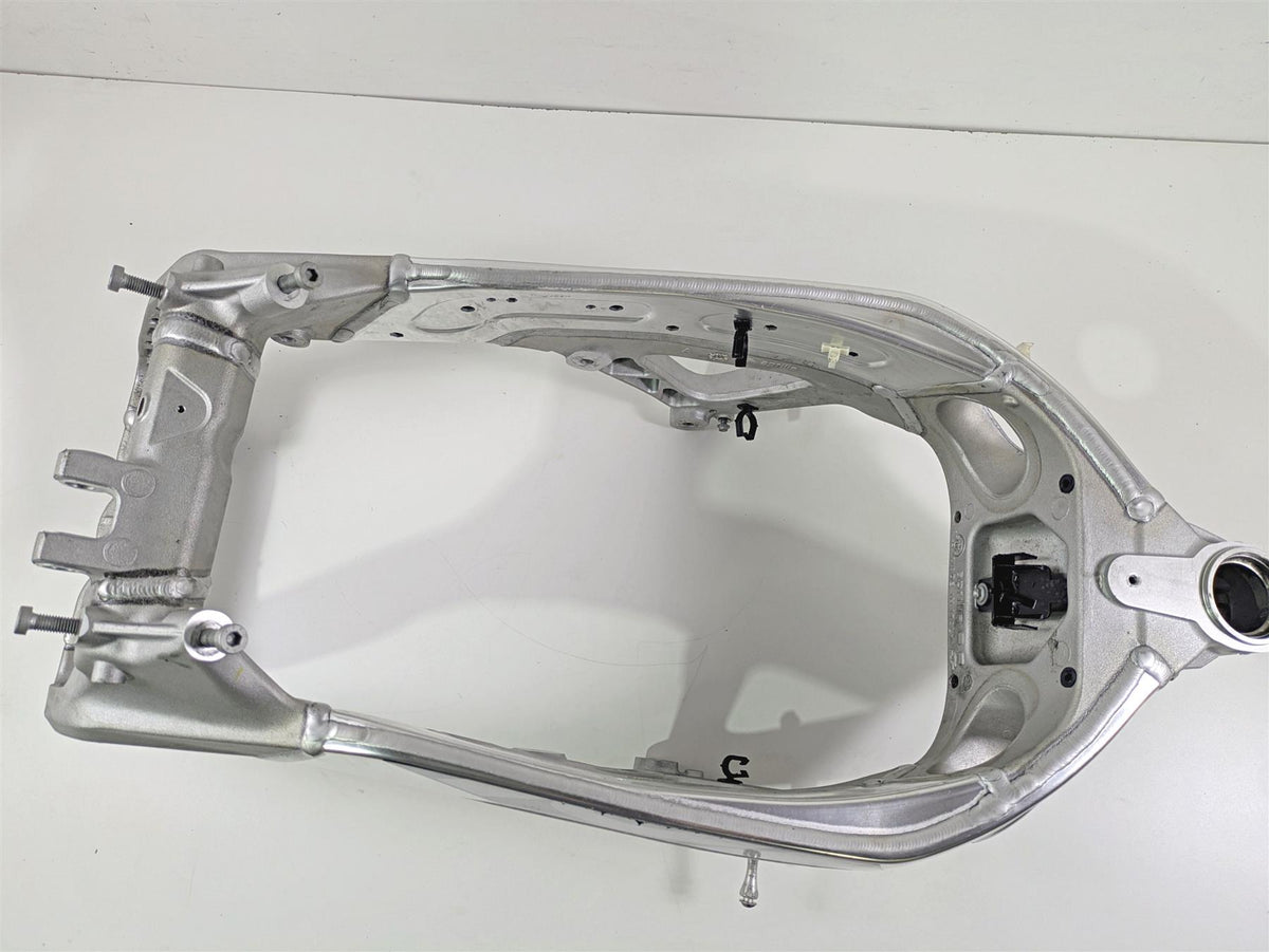 2017 Aprilia RSV 1100 Tuono V4 Factory Straight Main Frame Chassis With Salvage Tennessee Title 896962 {{ shop.shopifyCountryName }} - Mototech271