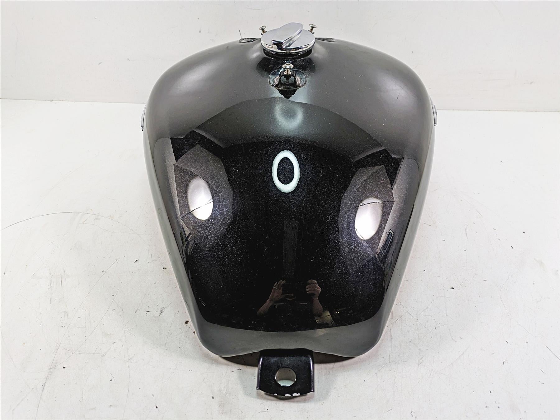 2011 Triumph America Fuel Gas Petrol Tank Reservoir - No Dents T2402232 {{ shop.shopifyCountryName }} - Mototech271