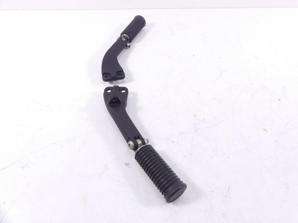 2008 Harley FXDF Dyna Fat Bob Rear Footpeg Foot Peg Rest Set 49230-06 49224-06A {{ shop.shopifyCountryName }} - Mototech271
