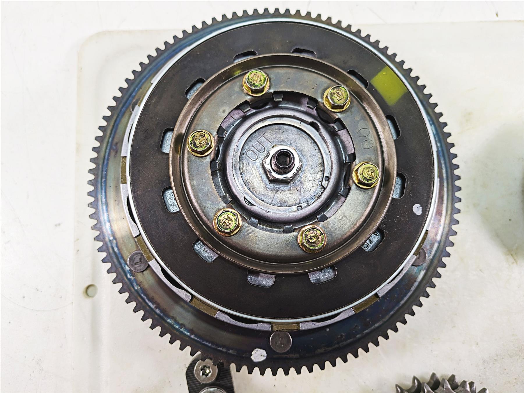 2005 Harley Touring FLHTCUI Electra Glide Primary Drive Clutch Kit 37802-04 {{ shop.shopifyCountryName }} - Mototech271