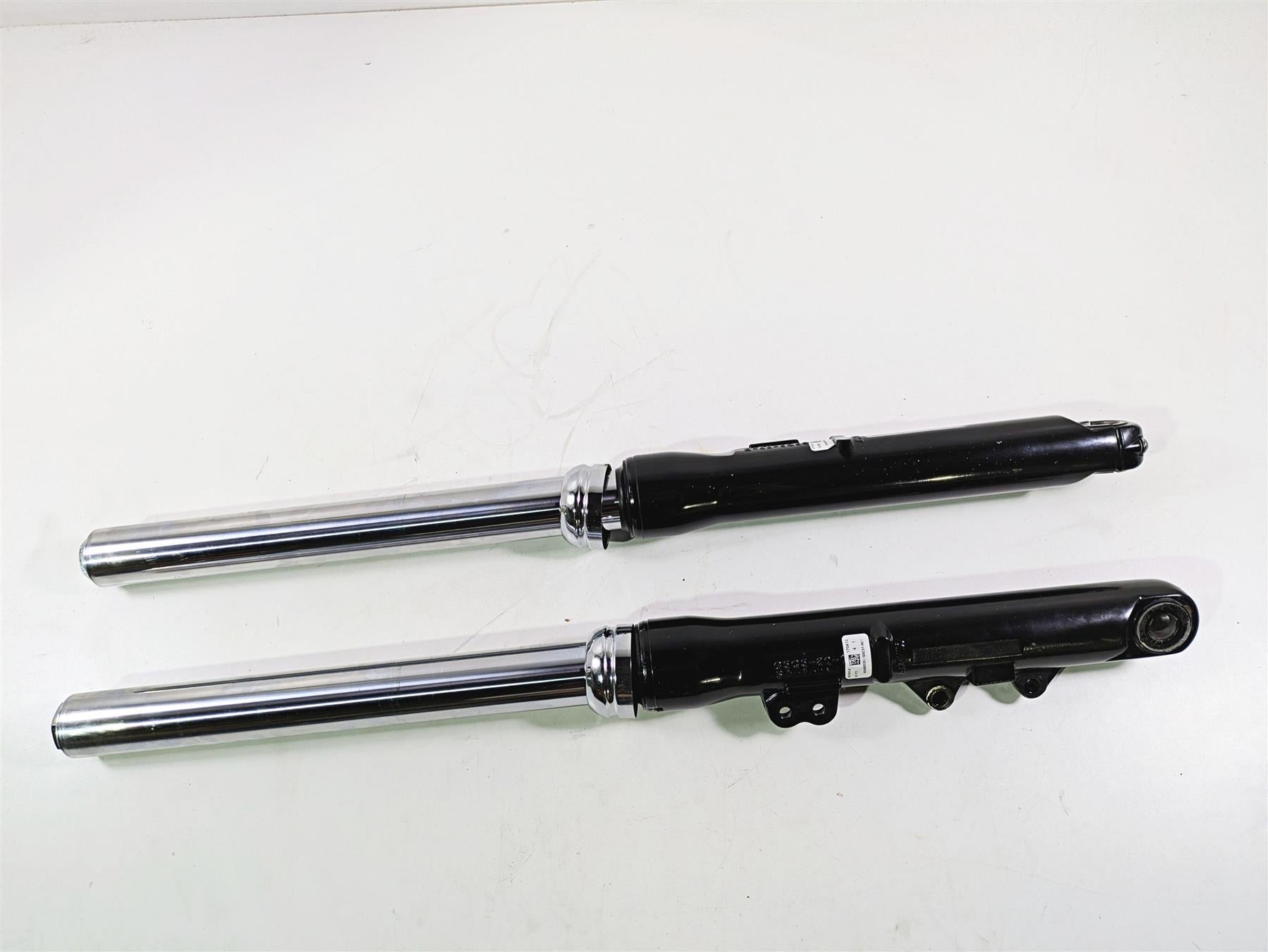 2017 Harley Dyna FXDB Street Bob Straight 49mm Front Fork Leg Set 45400034 {{ shop.shopifyCountryName }} - Mototech271