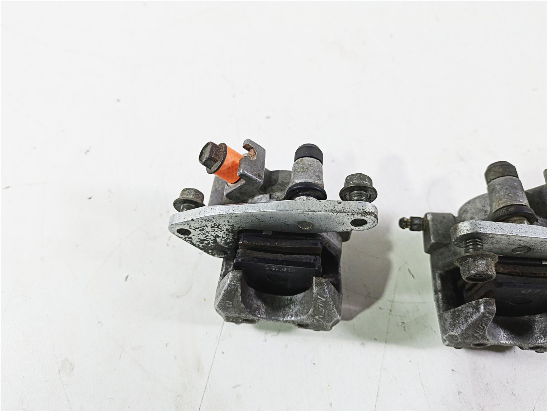 2001 Yamaha Banshee YFZ350 Nissin Front Brake Caliper Set 3GD-2580T-00-00 {{ shop.shopifyCountryName }} - Mototech271