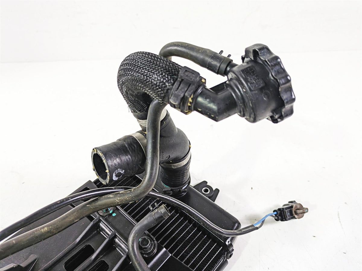2020 Triumph Street Scrambler 900 Radiator Fan Reservoir Hoses Set T2101333 {{ shop.shopifyCountryName }} - Mototech271