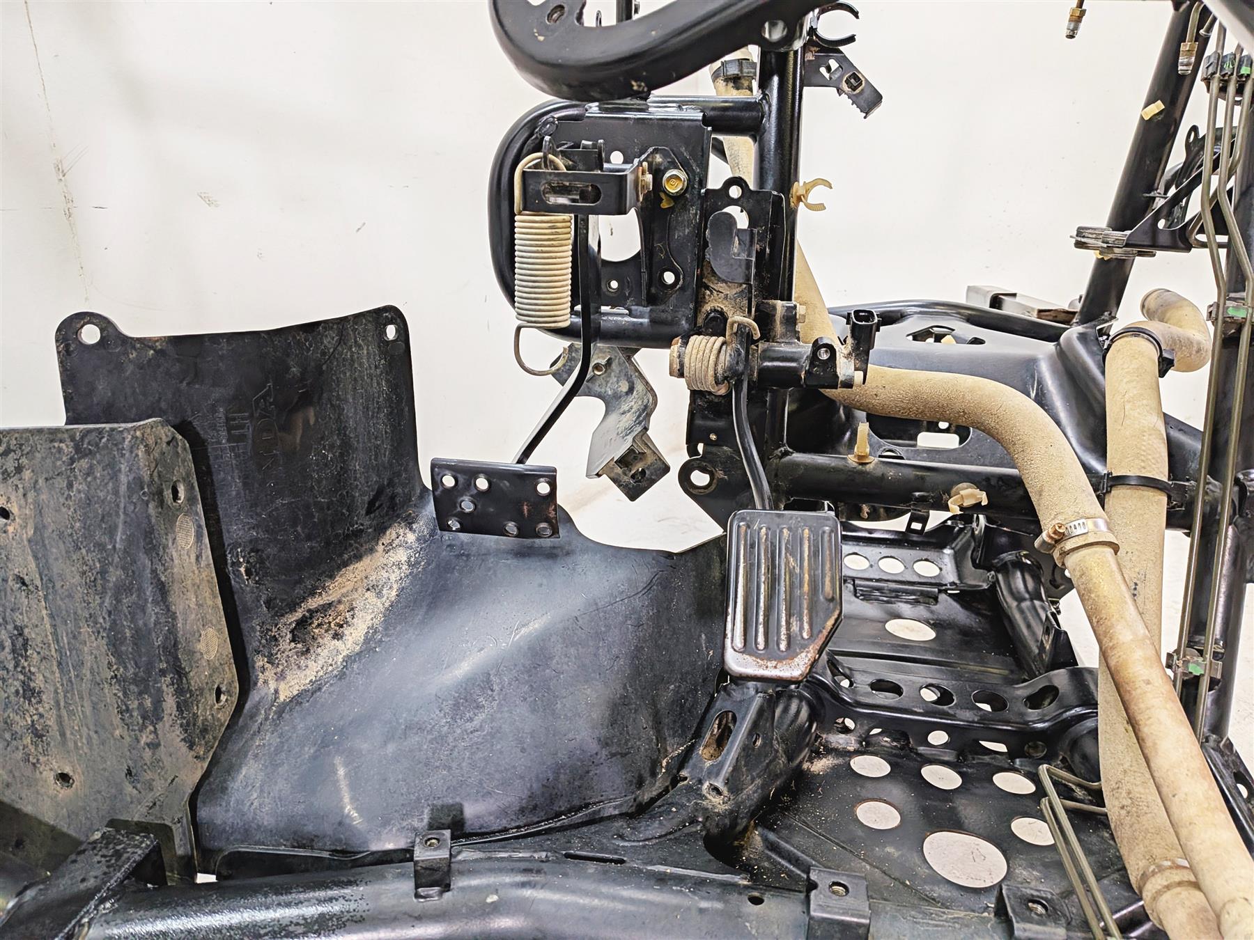 2020 Honda Talon SXS1000 S2R 1000R Main Frame Chassis With Clean Virginia Title - 50100-HL6-A00ZA {{ shop.shopifyCountryName }} - Mototech271