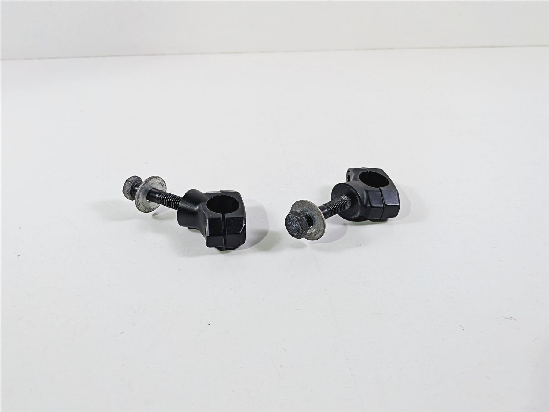 2016 Victory Cross Country Black Handlebar Holder Riser Mount Set 5139570 {{ shop.shopifyCountryName }} - Mototech271