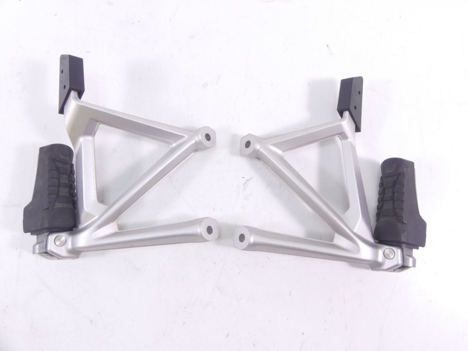 2017 BMW R1200GS GSW K50 Rear Passenger Foot Peg Footpeg Set 46718556265 {{ shop.shopifyCountryName }} - Mototech271