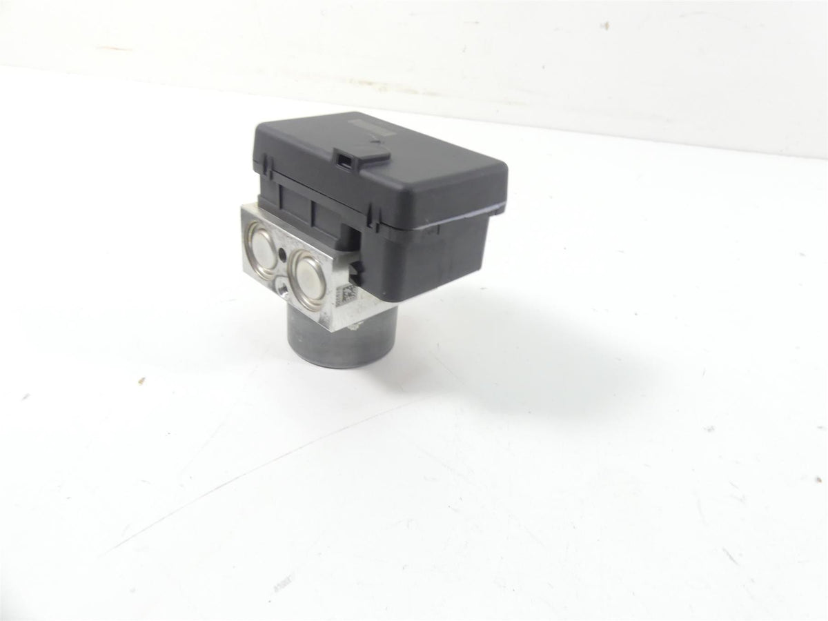 2017 BMW F800GS K72 Abs Brake Pump Unit Module 8561677 34518546851 {{ shop.shopifyCountryName }} - Mototech271