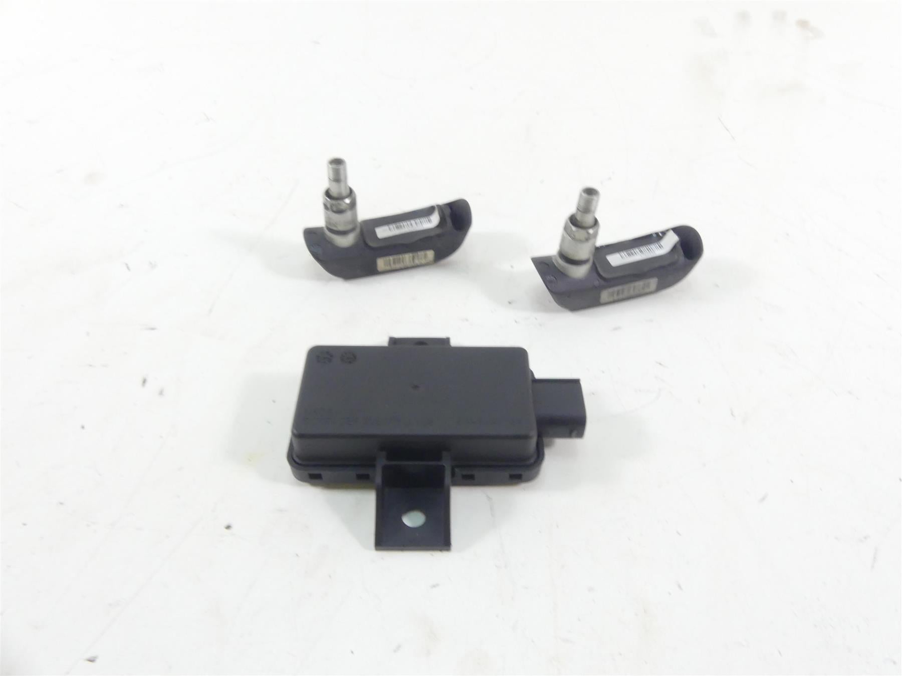2017 BMW R1200GS GSW K50 Rdc Module & Tire Pressure Sensor Set 65758546222 {{ shop.shopifyCountryName }} - Mototech271