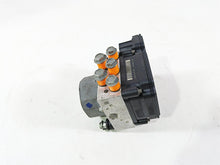 Load image into Gallery viewer, 2020 Harley Touring FLHT Electra Glide Abs Brake Pump Module 41100104C | Mototech271
