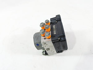 2020 Harley Touring FLHT Electra Glide Abs Brake Pump Module 41100104C | Mototech271