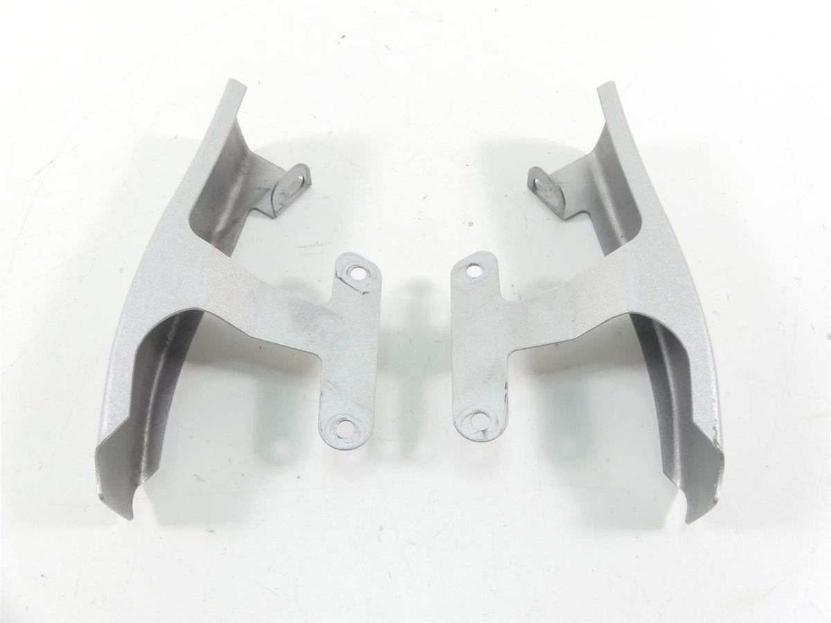 2009 Harley FLHTCU SE4 CVO E-Glide Fender Saddlebag Trim Filler Set 91638-09CZB {{ shop.shopifyCountryName }} - Mototech271