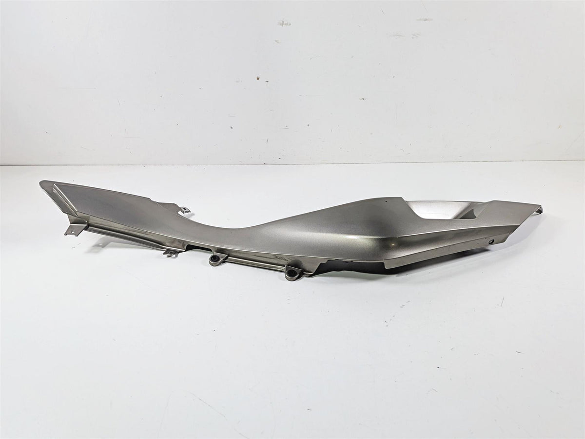 2016 BMW R1200RT RT RTW K52 Left Tail Side Cover Fairing Platinbronz 46638533567 {{ shop.shopifyCountryName }} - Mototech271