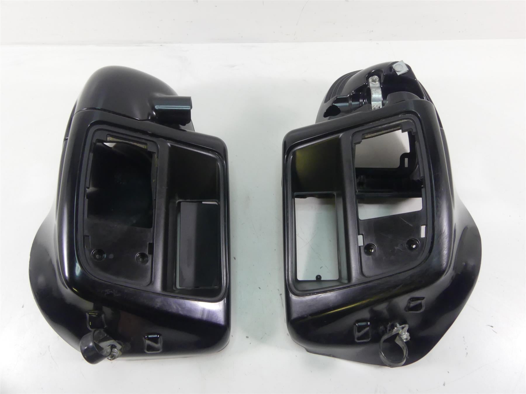 2014 Harley Touring FLHTK Electra Glide Lower Leg Fairing Cover Set 57100112 {{ shop.shopifyCountryName }} - Mototech271
