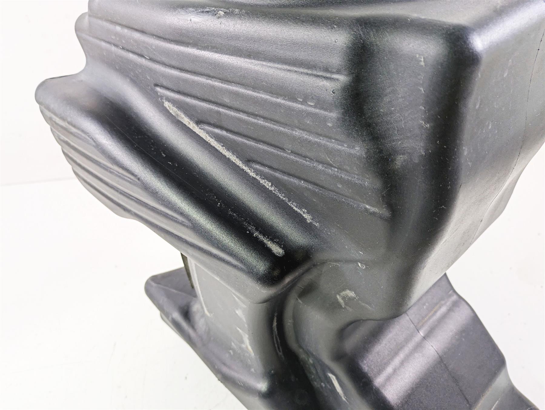 2012 Harley VRSCF Muscle V Rod Plastic Fuel Gas Petrol Tank 61328-07A 62921-07A {{ shop.shopifyCountryName }} - Mototech271