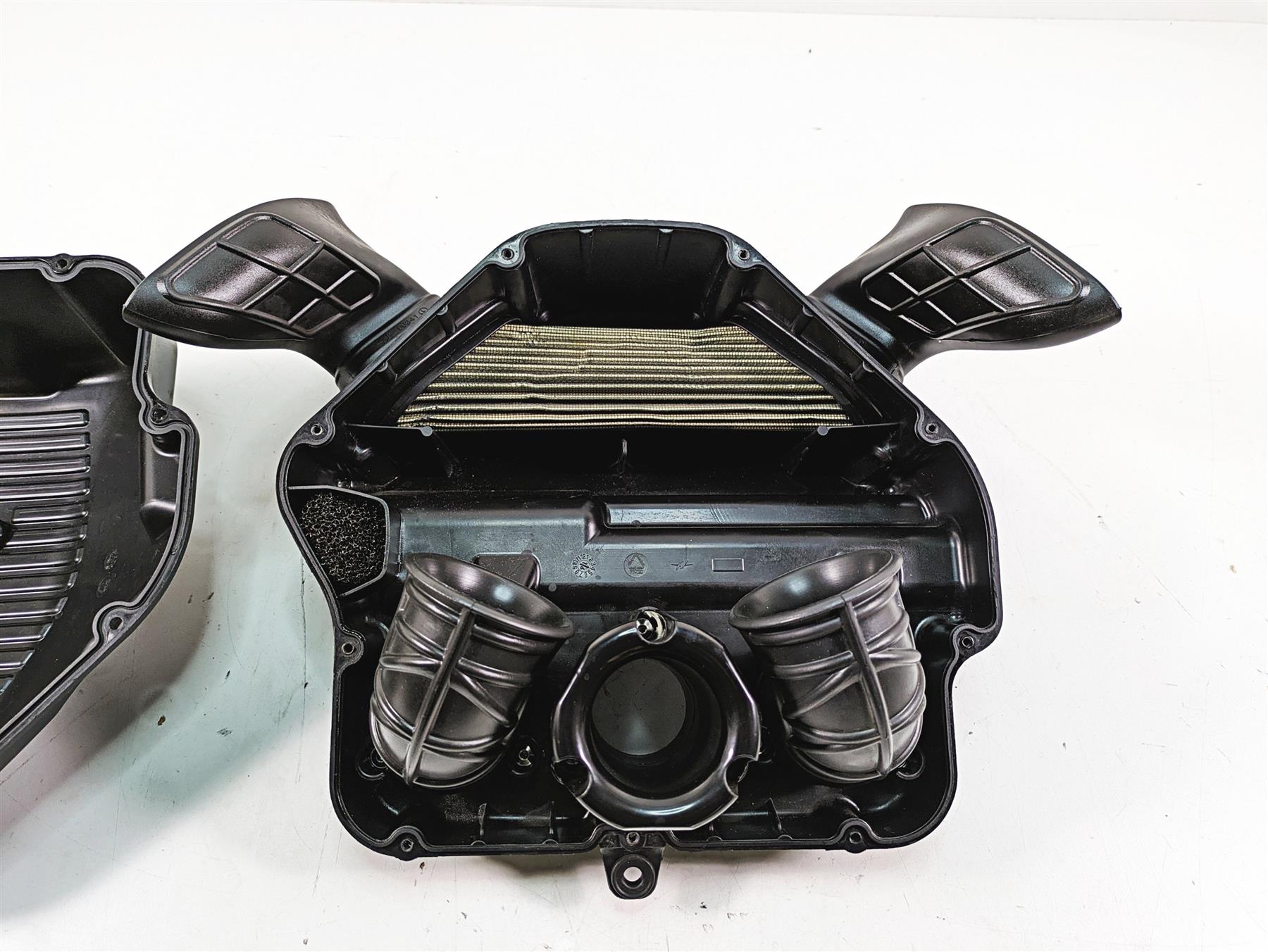 2017 Mv Agusta Dragster 800 Air Cleaner Breather Filter Box 8000B5482 {{ shop.shopifyCountryName }} - Mototech271