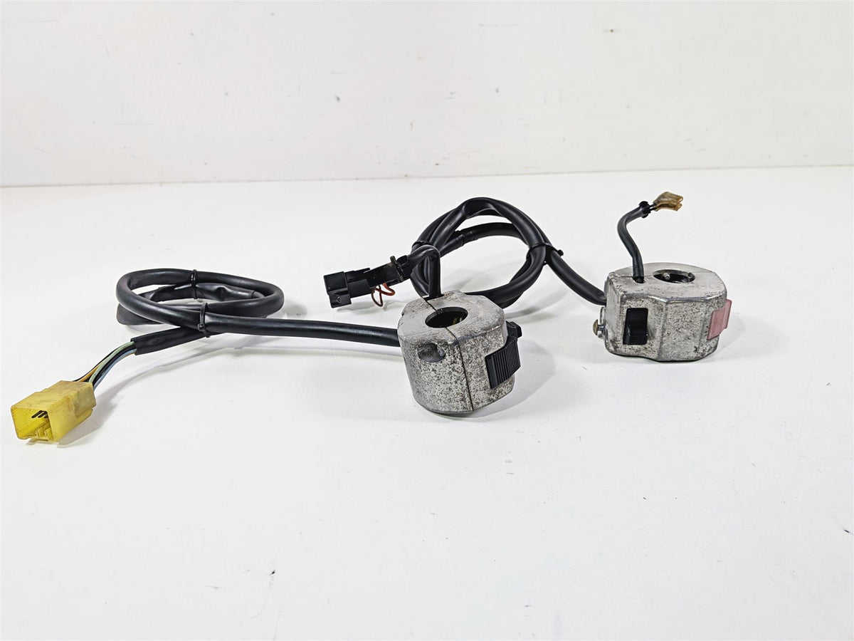 2001 Suzuki VZ800 Marauder Hand Control Switch Set 37200-48E30 37400-48E10 {{ shop.shopifyCountryName }} - Mototech271