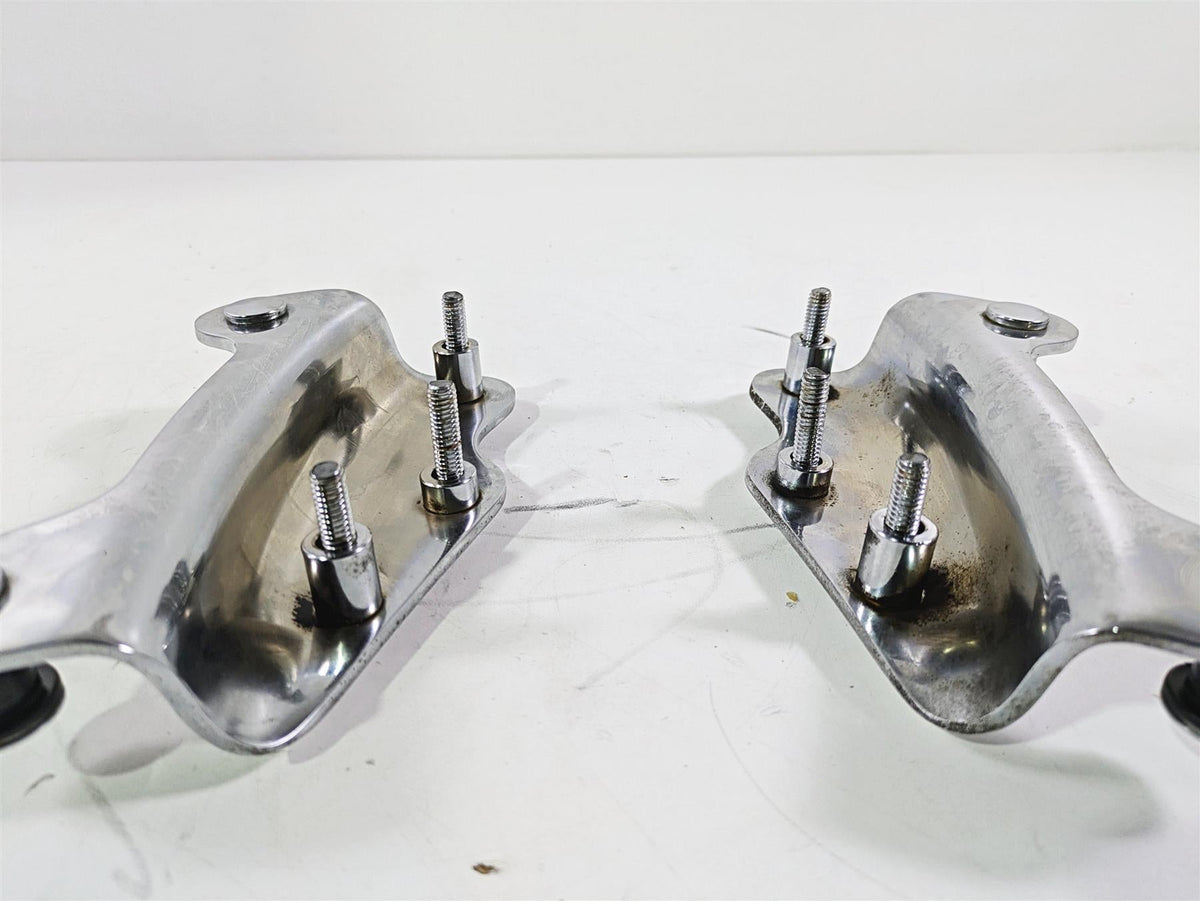 2010 Harley Touring FLHX Street Glide Chrome Quick Release Mount Set 52300353 {{ shop.shopifyCountryName }} - Mototech271