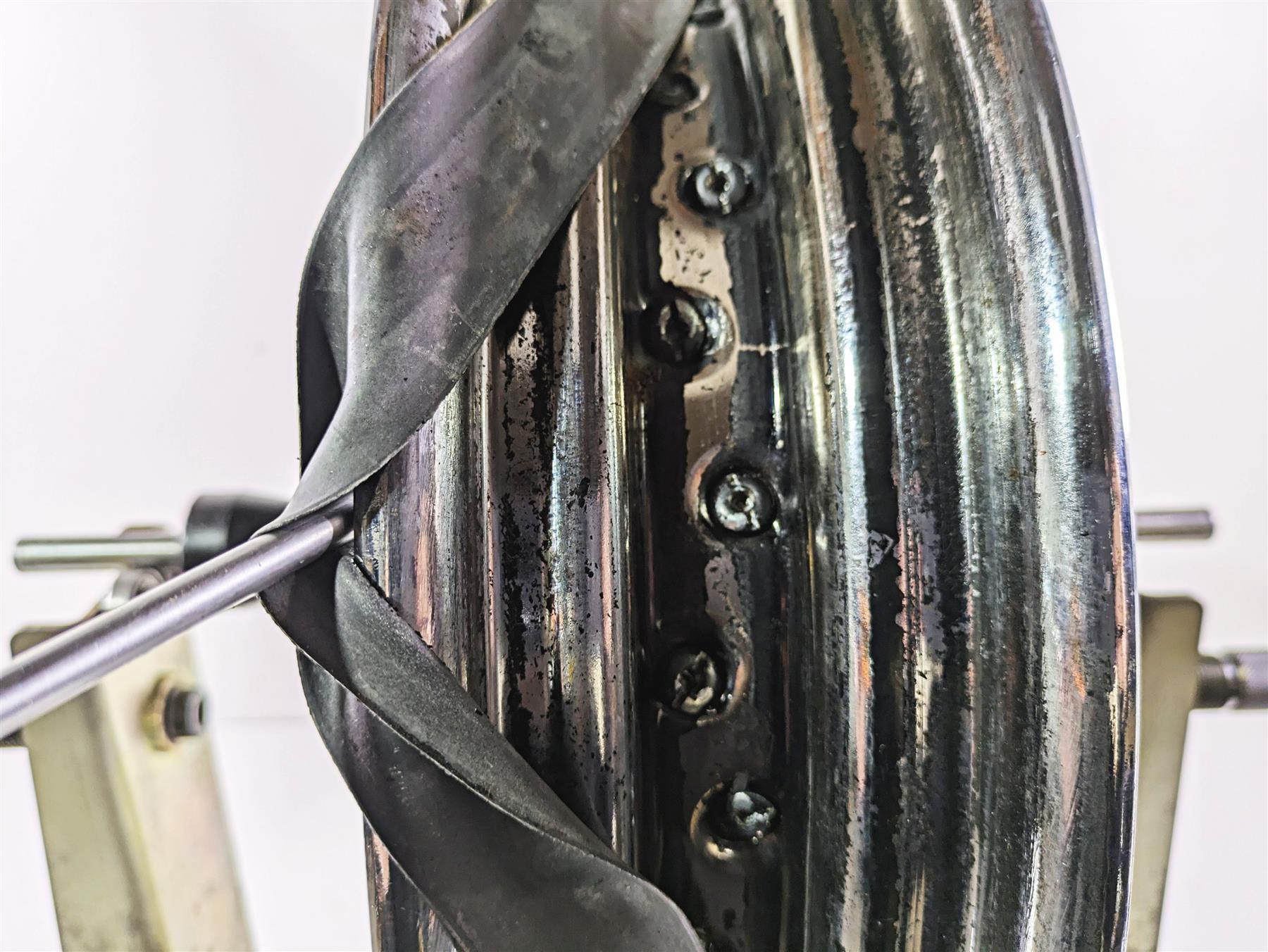 1992 Harley FLSTC Softail Heritage 16x3 Front Wheel Spoke Rim + Cover 43005-86 {{ shop.shopifyCountryName }} - Mototech271