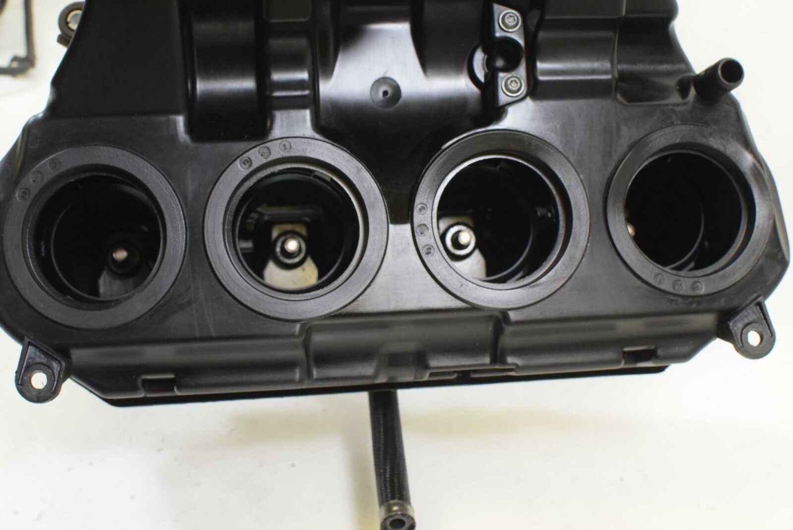2013 BMW S1000 RR K46 Air Cleaner Breather Filter Injector Set 13718526559 {{ shop.shopifyCountryName }} - Mototech271