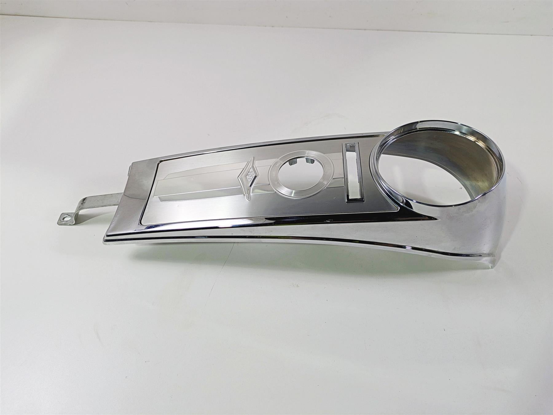 2016 Harley Touring FLHR Road King  Fuel Tank Dash Panel Cover 70900117