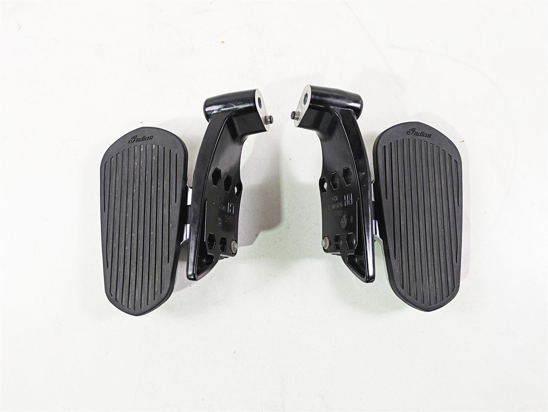 2017 Indian Chieftain Limited Rear Passenger Floor Board Set 5139179 5139180 {{ shop.shopifyCountryName }} - Mototech271