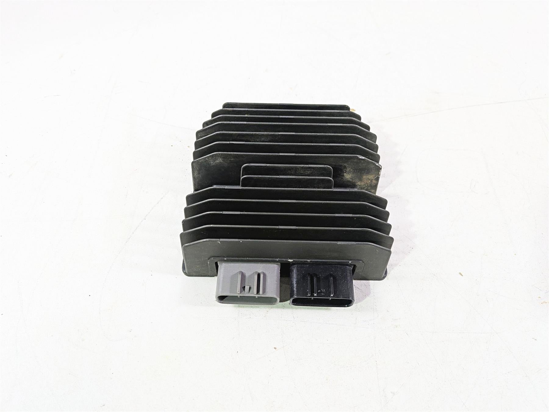 2023 Honda Talon SXS1000 S2R Rectifier Voltage Regulator - Read 31600-HL6-A01 {{ shop.shopifyCountryName }} - Mototech271