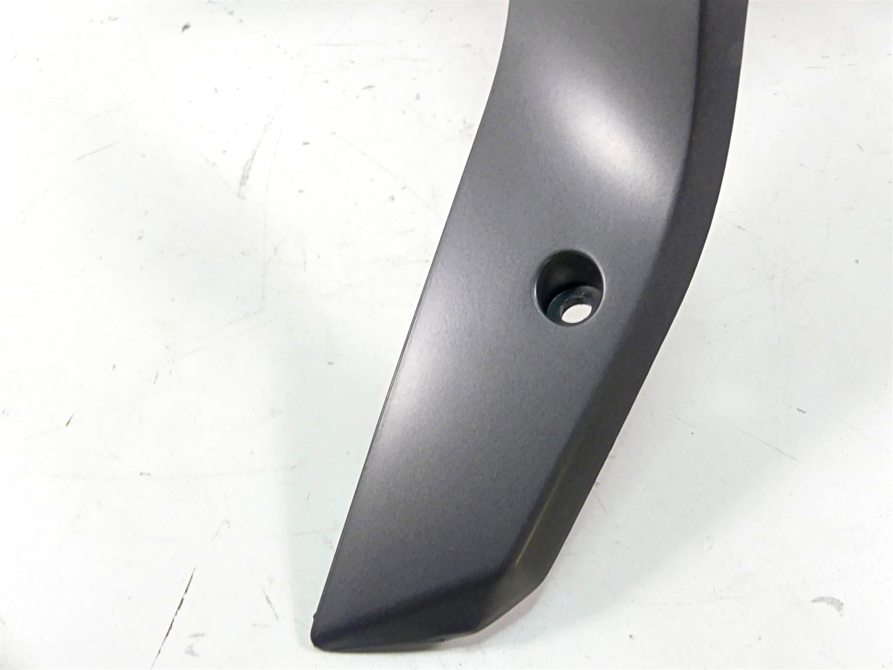 2016 BMW R1200GS Adv K51 Left Inner Knee Cover Fairing 46638536937 {{ shop.shopifyCountryName }} - Mototech271
