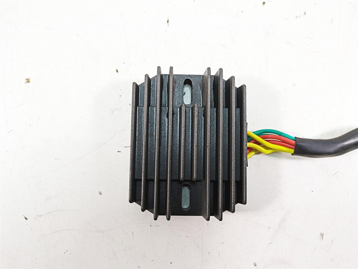 2009 Suzuki GSXR750 K9 Voltage Regulator Rectifier 32800-18H00 32800-47H00 {{ shop.shopifyCountryName }} - Mototech271