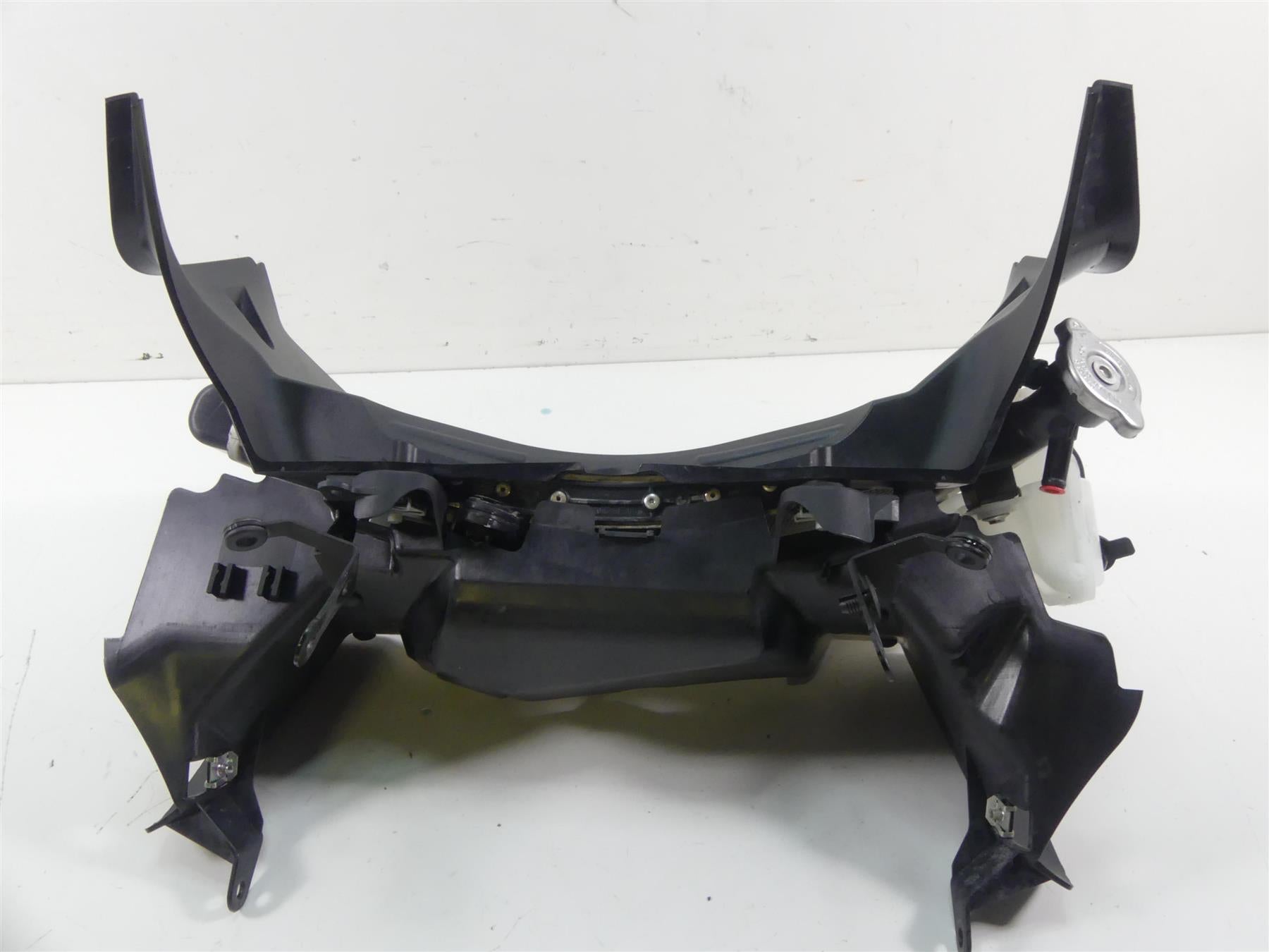 2020 BMW F850 GS K81 Rallye Radiator Fan Reservoir Cover 17118565248 17111600196 {{ shop.shopifyCountryName }} - Mototech271