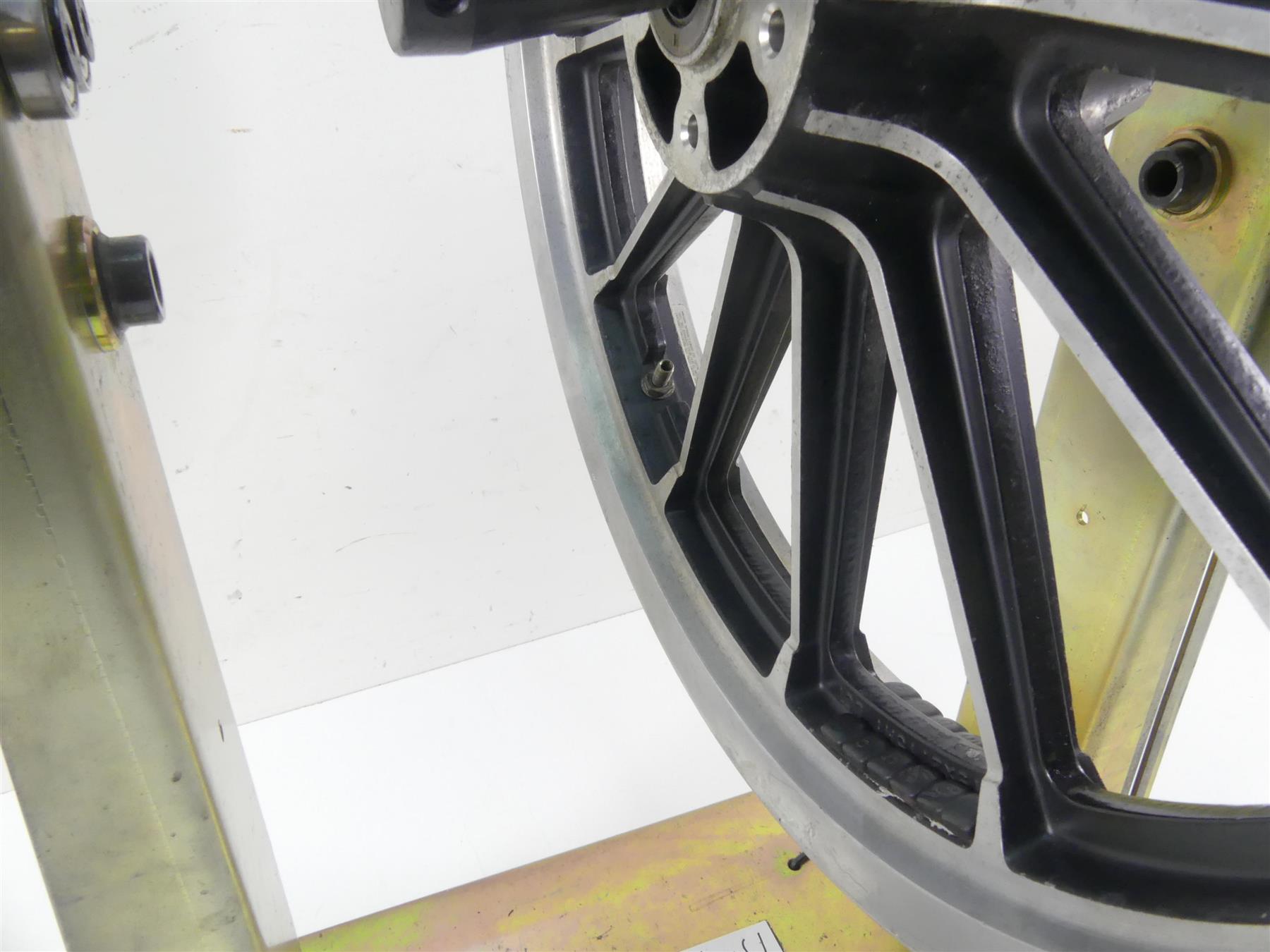 1999 Harley Dyna FXDS Convertible Straight Front 13 Spoke Wheel 19x2.15 43499-96 {{ shop.shopifyCountryName }} - Mototech271