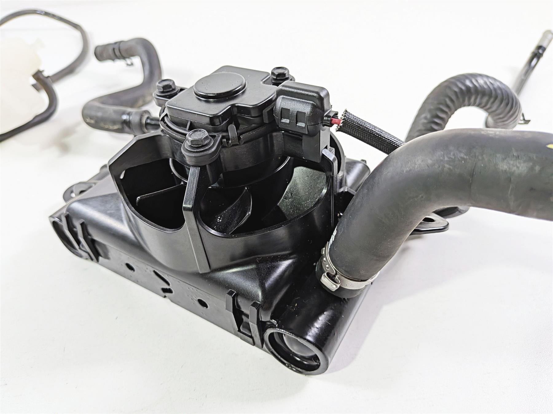 2014 Harley Touring FLHTK Electra Glide Right Radiator Fan Hoses Set 26800005-Mototech271