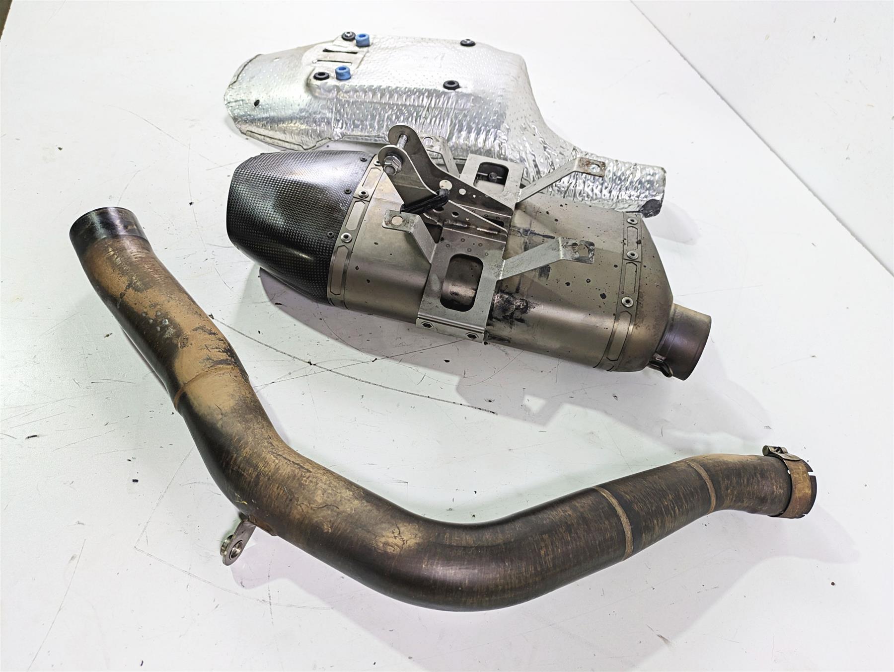 2012 Triumph Daytona 675 Akrapovic Exhaust Slip On Muffler - Read S-T675SO3-HACT {{ shop.shopifyCountryName }} - Mototech271