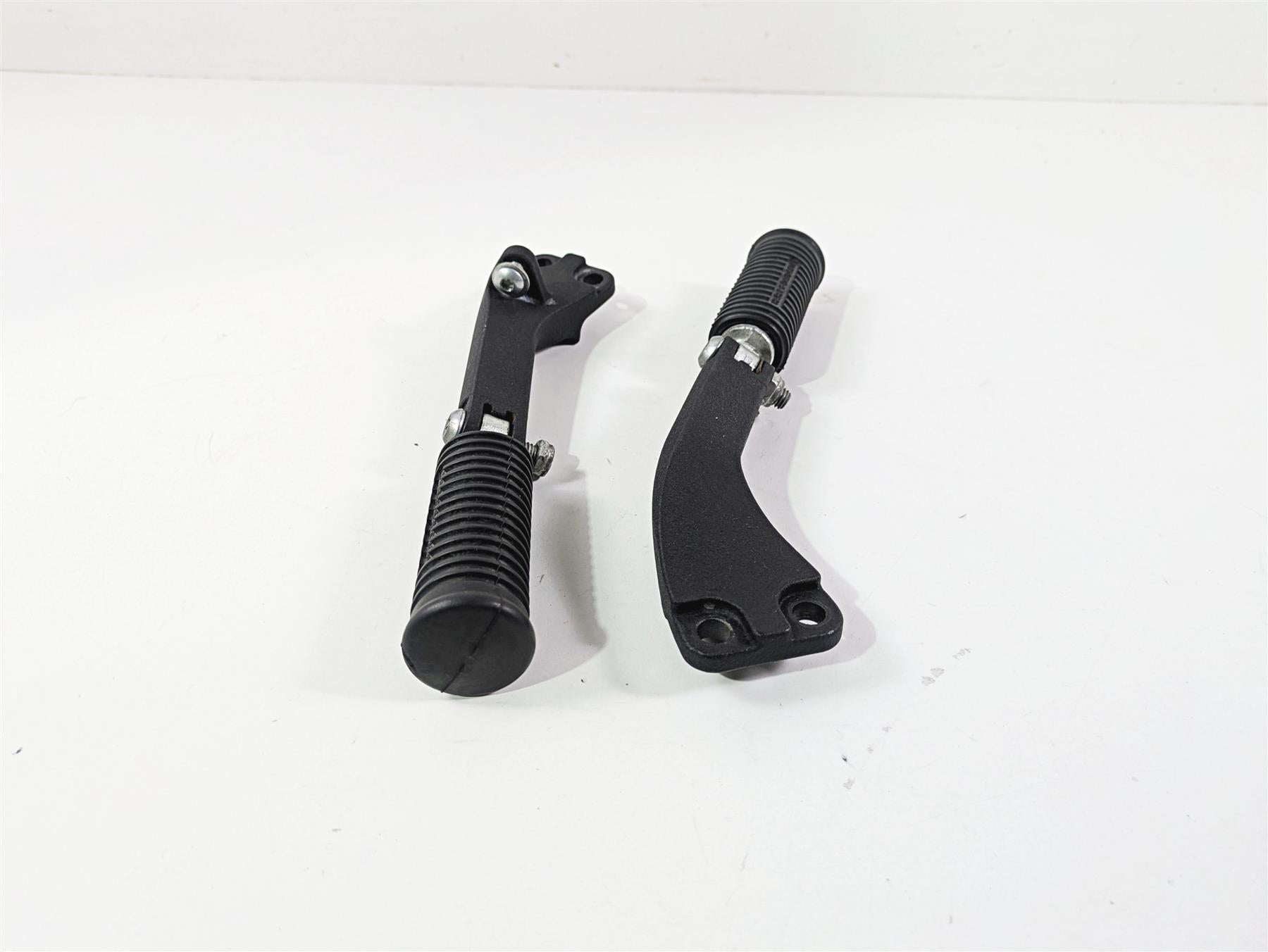 2016 Harley FXDF Dyna Fat Bob Rear Passenger Footpeg Set 49230-06 49224-06A {{ shop.shopifyCountryName }} - Mototech271