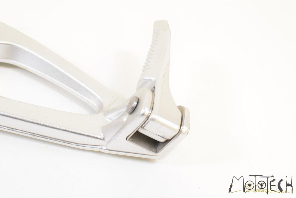 2006 BMW K1200S K1200 S K40 Rear NICE Passenger Footpeg Rest SET 46717660170 {{ shop.shopifyCountryName }} - Mototech271