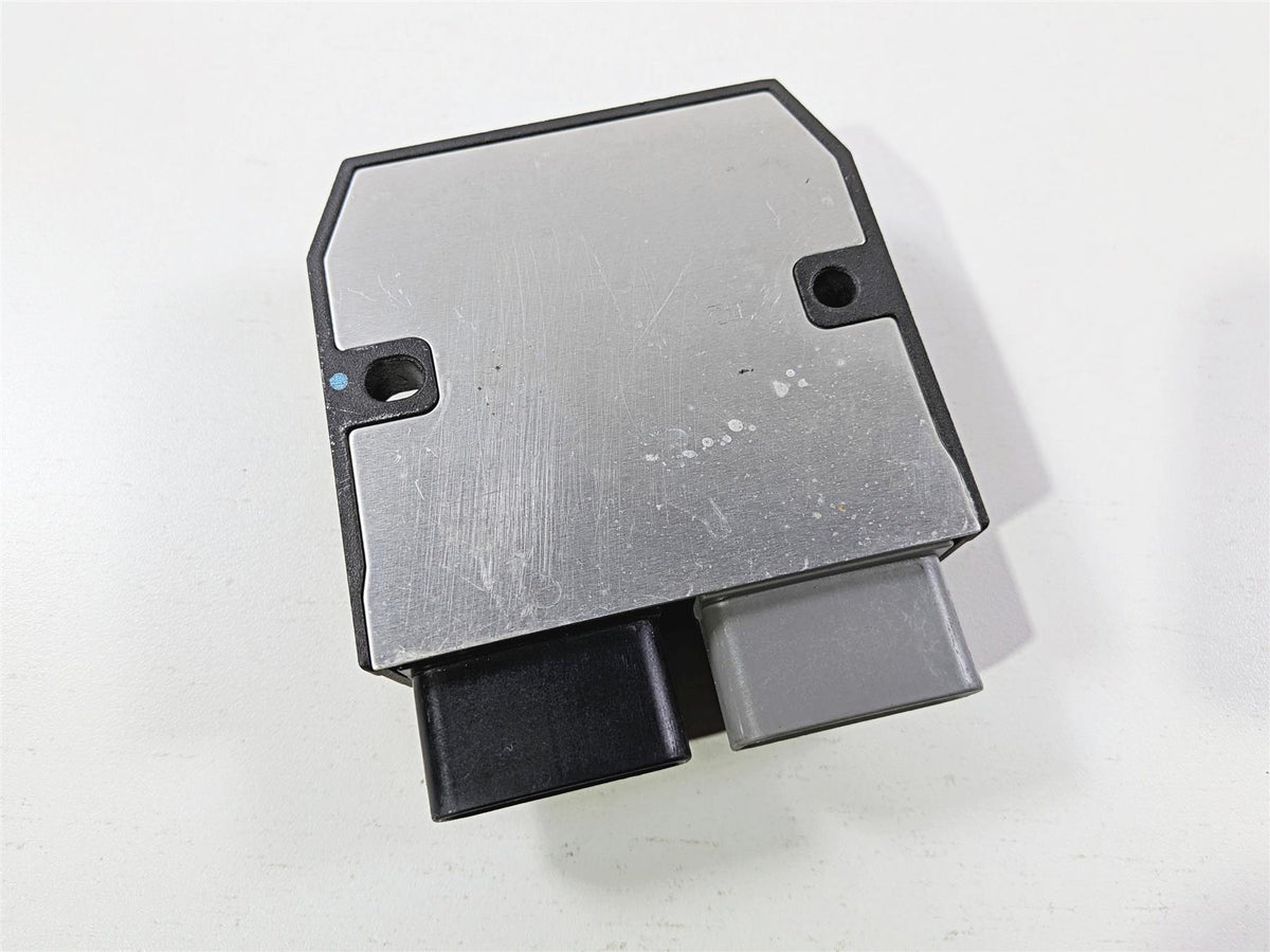 2008 Yamaha YZF R1 RN19 Oem Rectifier Voltage Regulator 1D7-81960-00-00 FH012AA {{ shop.shopifyCountryName }} - Mototech271