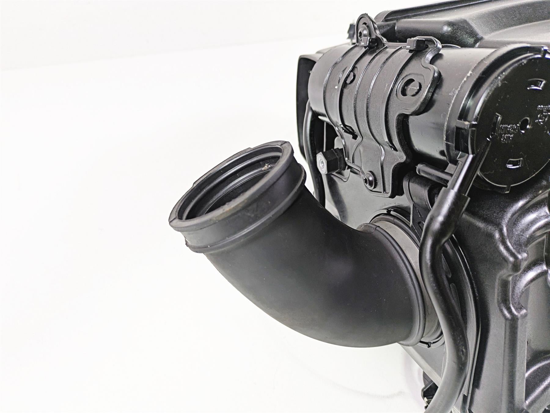 2022 BMW RnineT Pure K22 Air Box Breather Filter & All Tubes Set 13718405525 {{ shop.shopifyCountryName }} - Mototech271