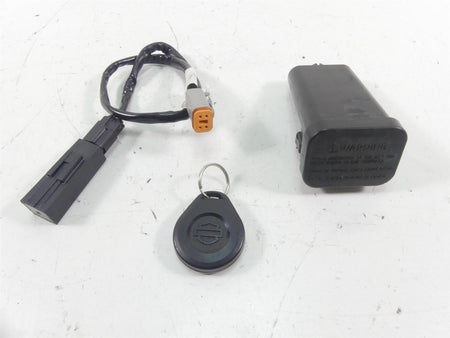 2012 Harley VRSCF Muscle Rod Tssm Turn Signal Security Module + Fob Key 69976-08 {{ shop.shopifyCountryName }} - Mototech271
