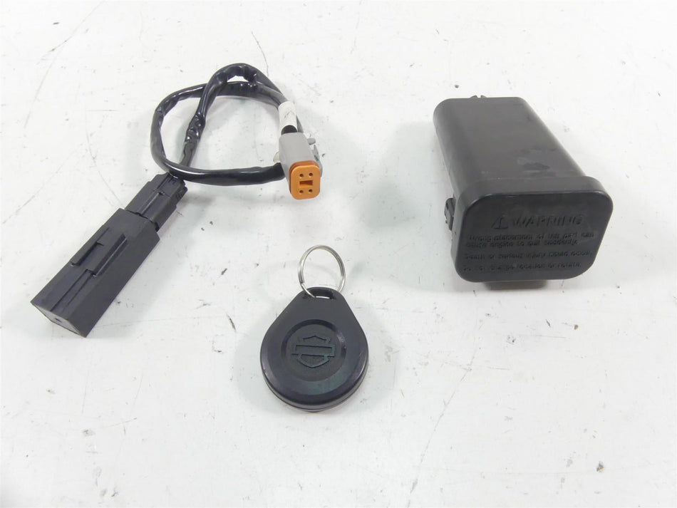 2012 Harley VRSCF Muscle Rod Tssm Turn Signal Security Module + Fob Key 69976-08 {{ shop.shopifyCountryName }} - Mototech271