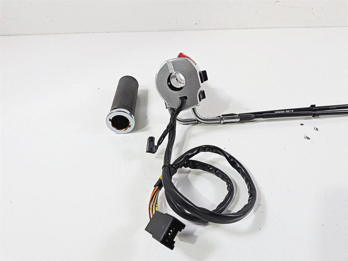 2005 Suzuki VZ800 M50 Boulevard Right Hand Control Switch -Read 37200-39G50 {{ shop.shopifyCountryName }} - Mototech271