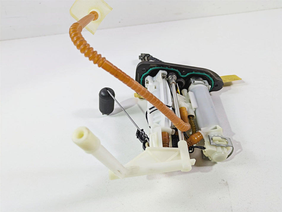 2018 Harley FLHCS Softail Heritage 115th Fuel Gas Petrol Pump - Tested 61200042 {{ shop.shopifyCountryName }} - Mototech271
